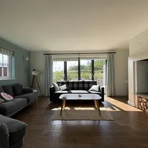 Caramel At The Bay Filey, Sleeps 6, 2 Dogs Welcome For Free Too Holiday home